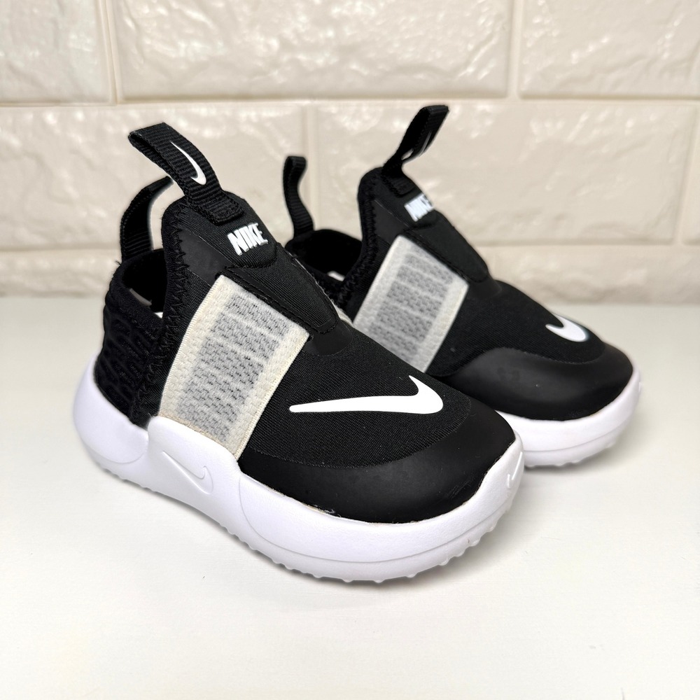 Nike Flex Plus Sneakers Toddler 5C Black White Excellent Slip On AT4672-022